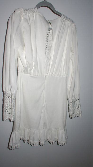 Бяла дамска рокля