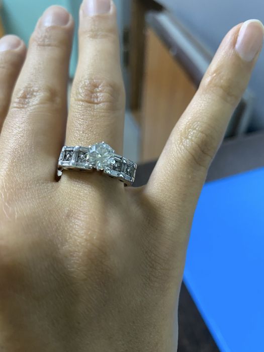 Серьги , кольцо с бриллиантами