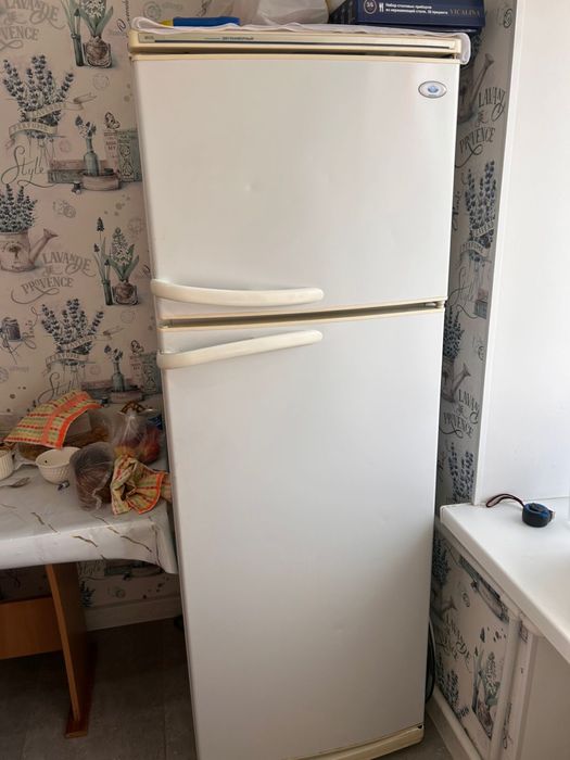 Холодилник сатылады