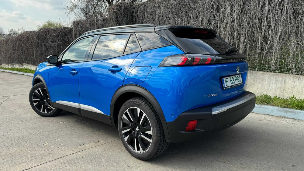 Peugeot E-2008 GT istoric in reprezentanta TRAPA ALCANTARA 3D