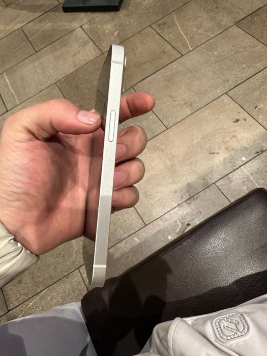 iPhone 11 с гарантией