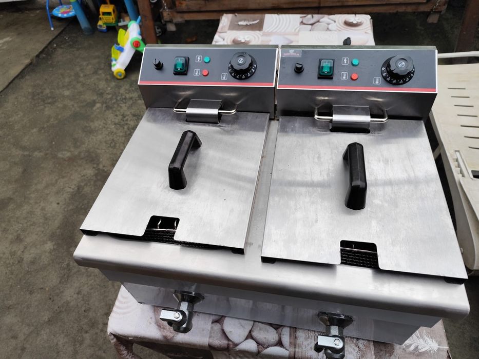 Friteuza  electrica cu doua cuve 12 litri/cuva