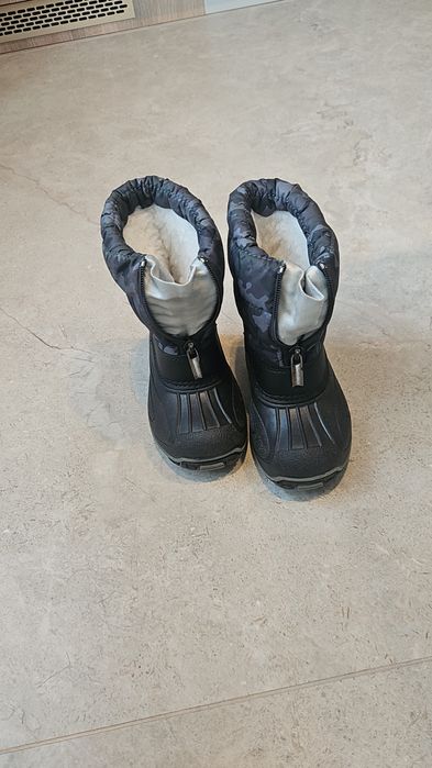 Детски ботушки,маратонки ,апрески