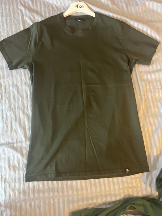 Tricou verde inchis nepurtat