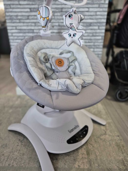 Vand leagan electric Lionelo Bella in stare foarte buna