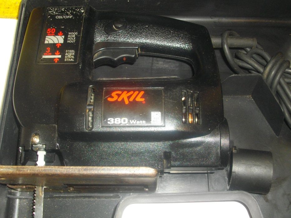 380W/400W Холандско оригинално зеге ел. вертикален прободен трион SKIL