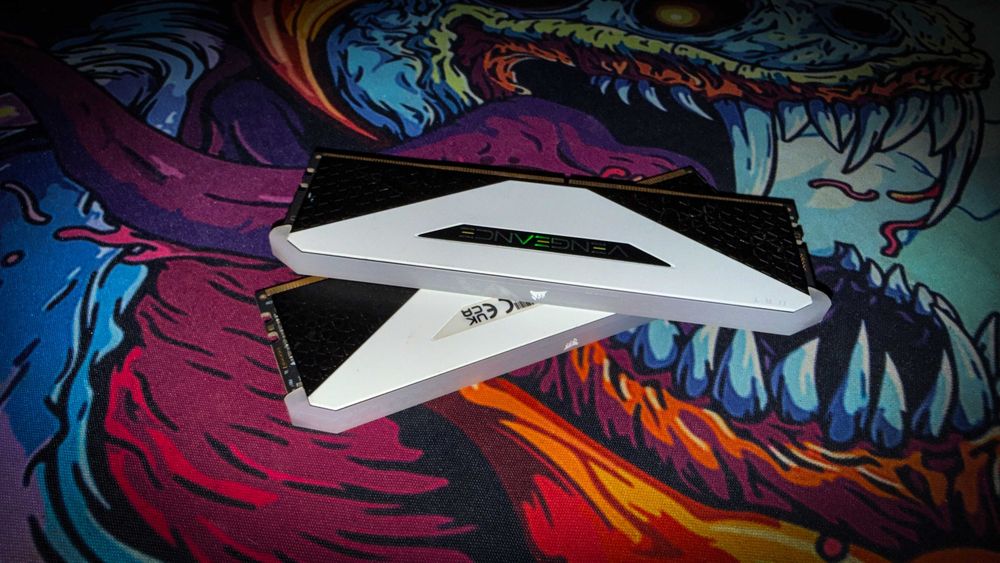 RAM Памет Corsair VENGEANCE RGB WHITE RT 16GB (2x8GB) DDR4 3600MHz