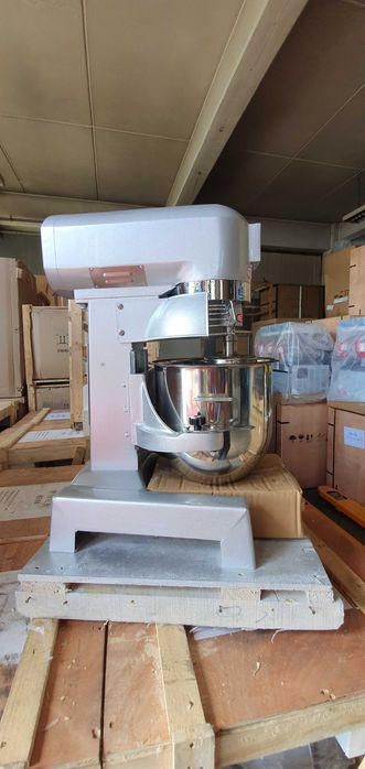 Reducere Malaxor profesional planetar 30L transport gratuit