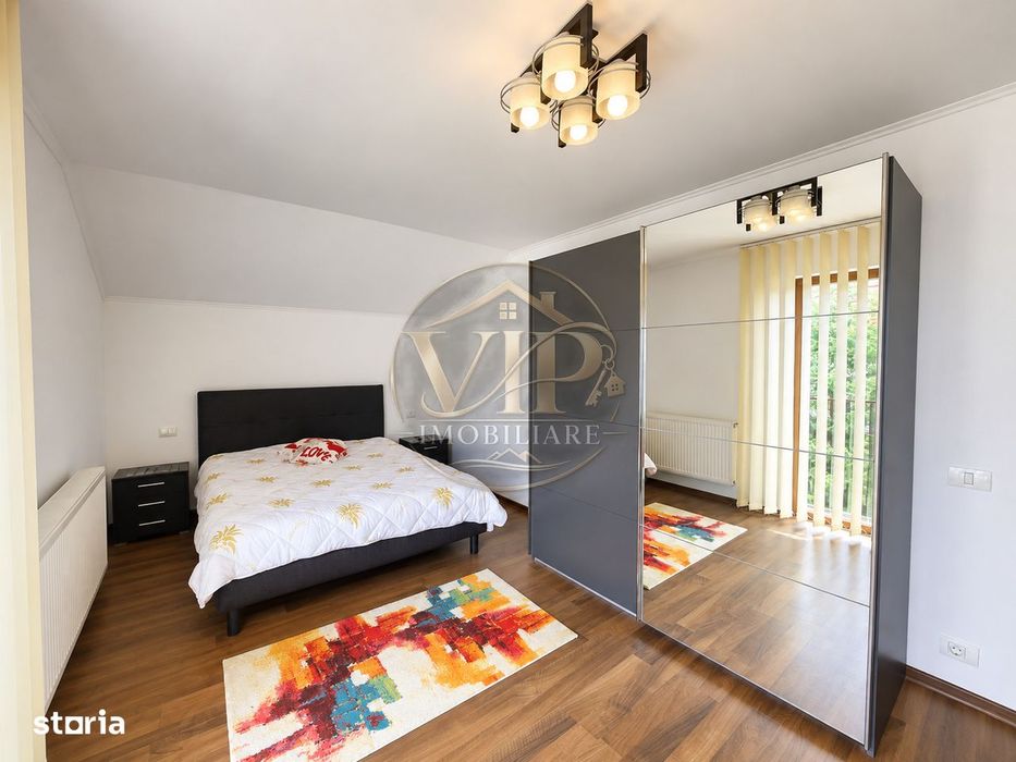 Casa tip duplex  cu 4 camere,210 mp teren,Zona Arex