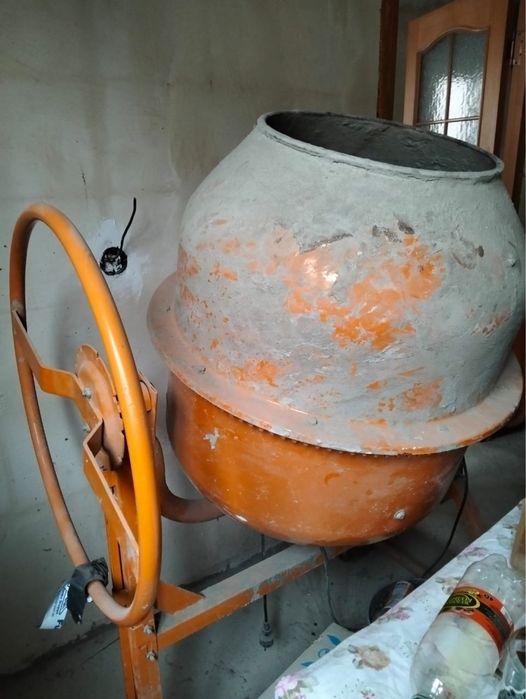 Бетономешалка б/у в робочем состояний