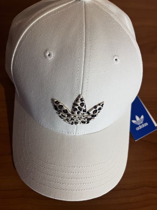 Шапка с козирка adidas