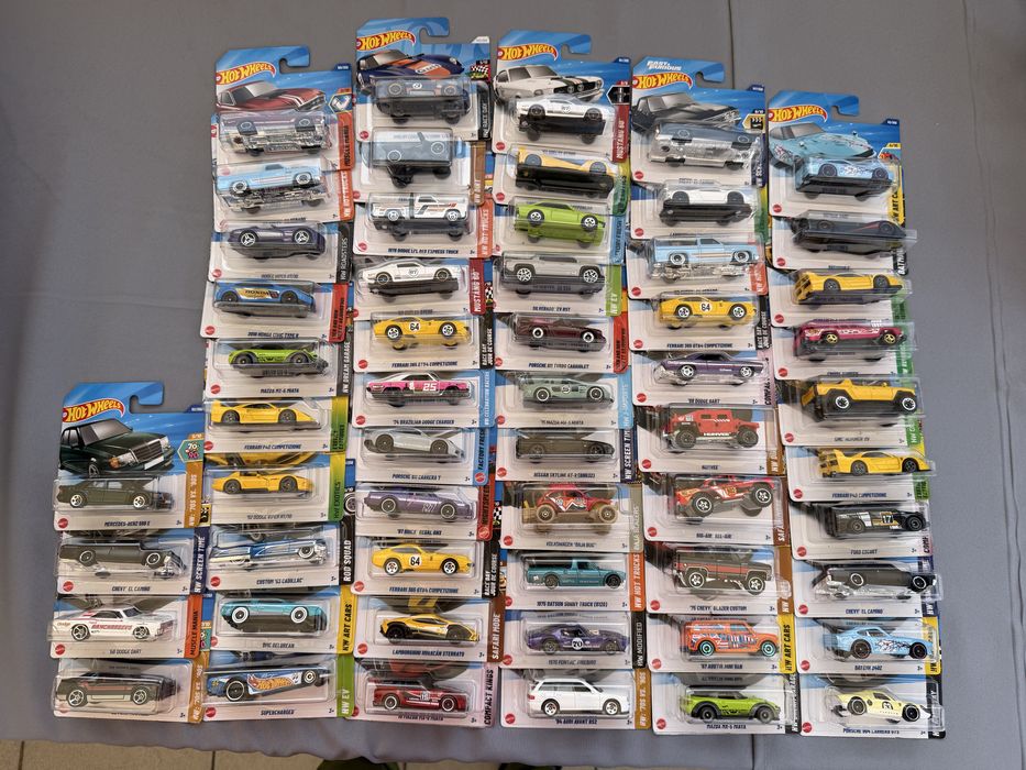 Hot Wheels macheta scara 1:64