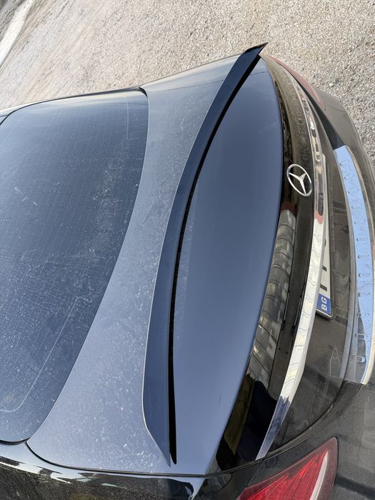 Лип за Mercedes-Benz w213