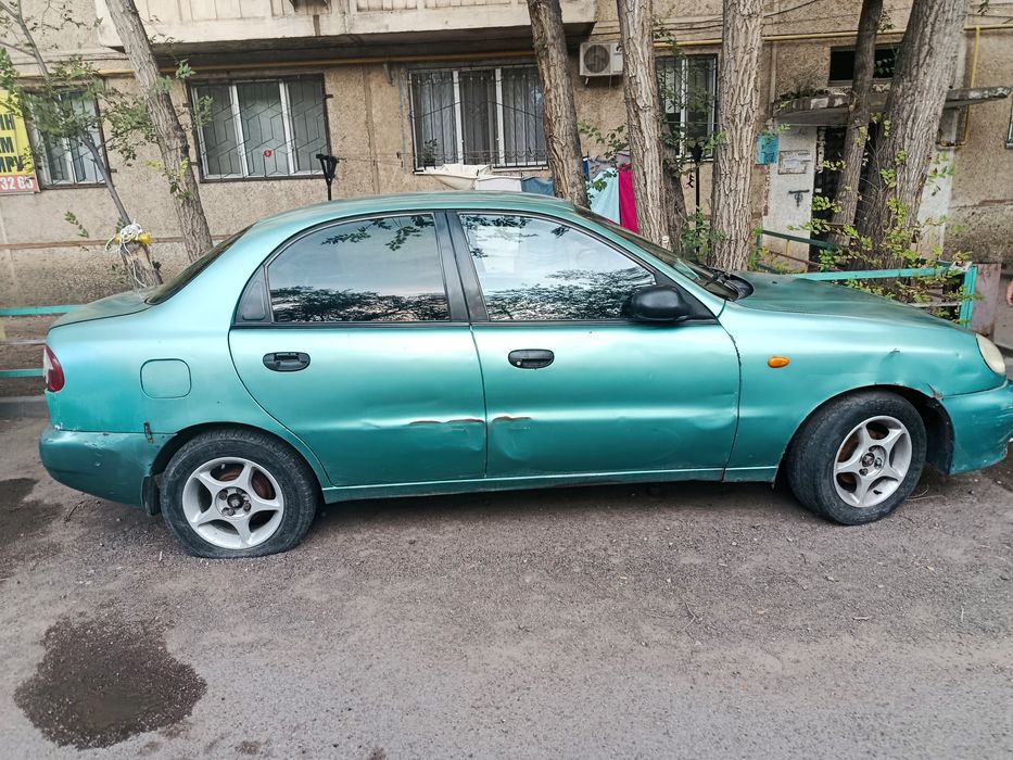 Daewoo Lanos SX.