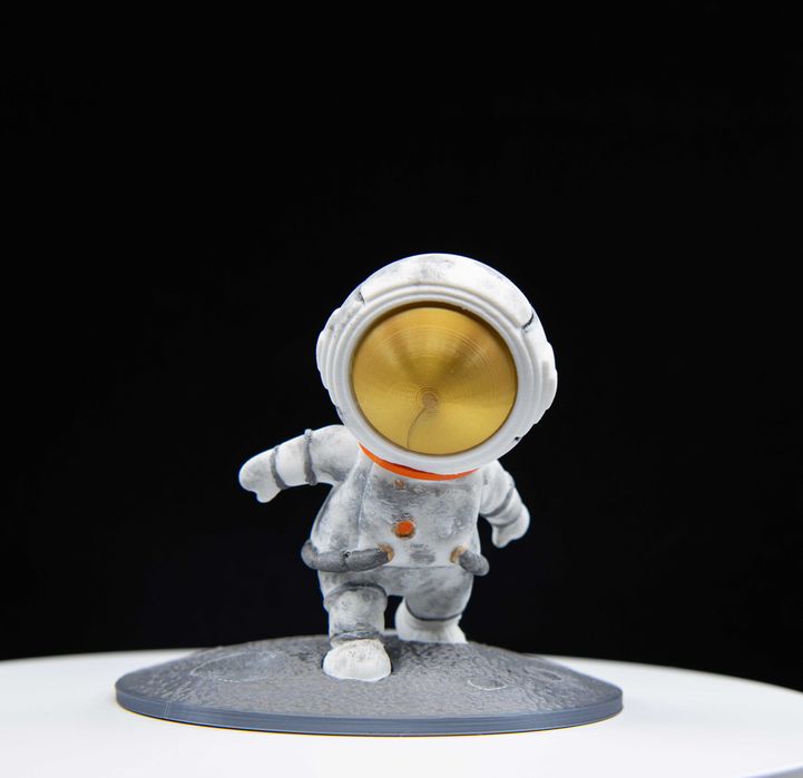 STAND TELEFON  ASTRONAUT PE LUNA -Handmade, dry brush + 4 straturi lac