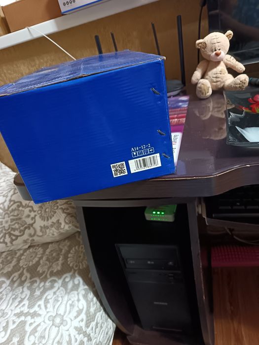 Две вазы новые в упаковке