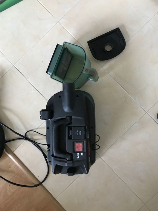 Прахосмукачка за сухо изсмукване BOSCH EasyVac 3