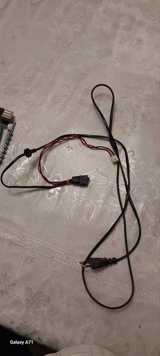 родам плату с блокам питании также динамики от тв ройсен