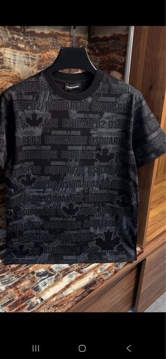 Tricou dsqared pret 120 lei