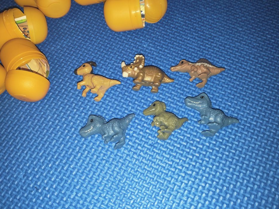 Figurine Dinozauri ou Kinder 6 bucati