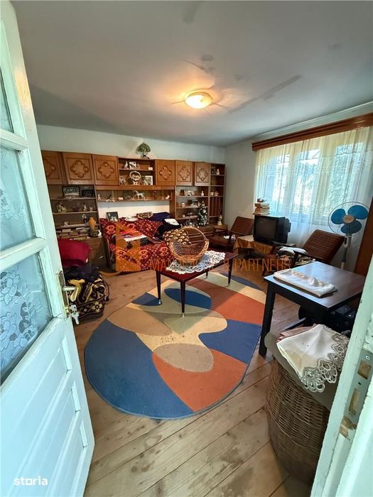 Casa tip parter 3 camere decomandata zona Zoresti