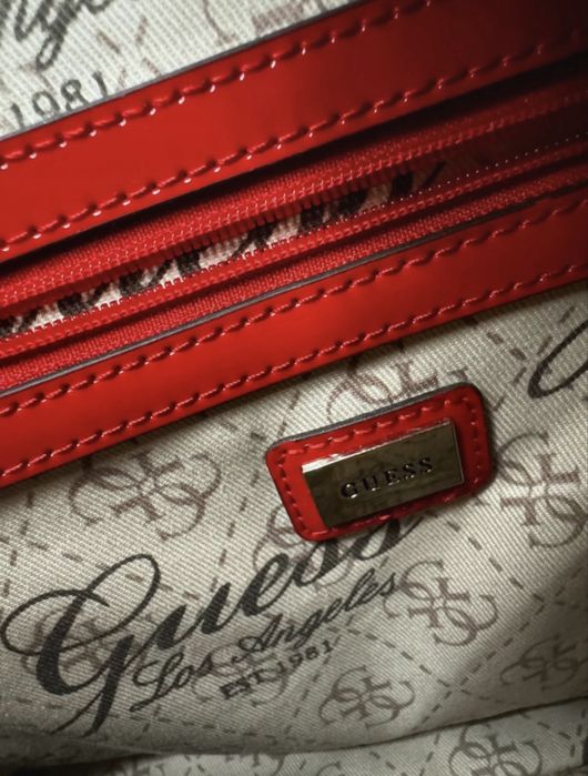 Geanta Guess rosie lucioasa