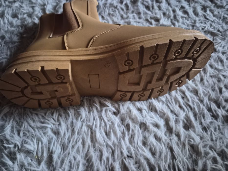 Боты 42-43 размер