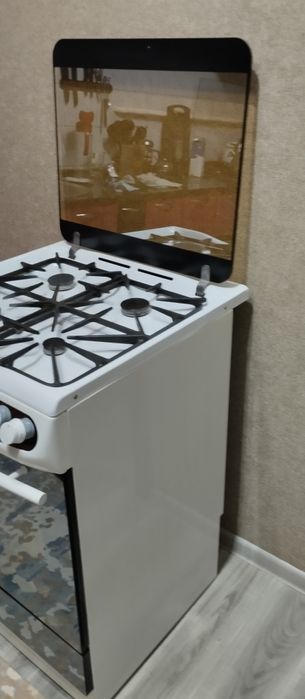 Продам газовую плиту Кайзер