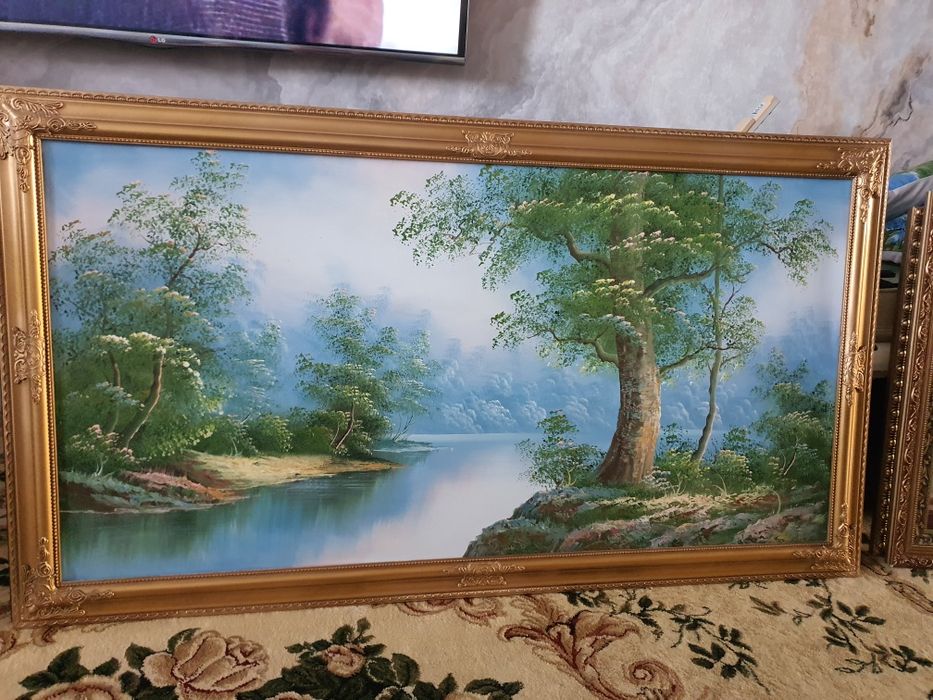 Продам картины разные   .