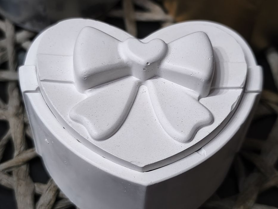 Гипсови кутийки и поставки