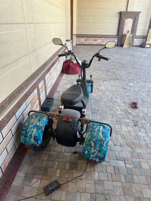 Скутер 3 колёсный