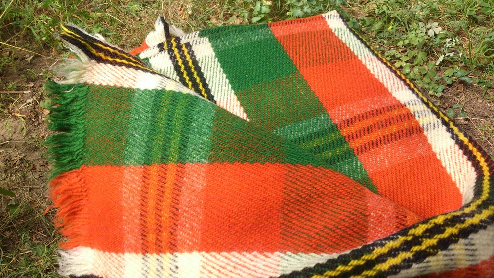 Родопски одеяла 2бр. Нови.Без забележки.