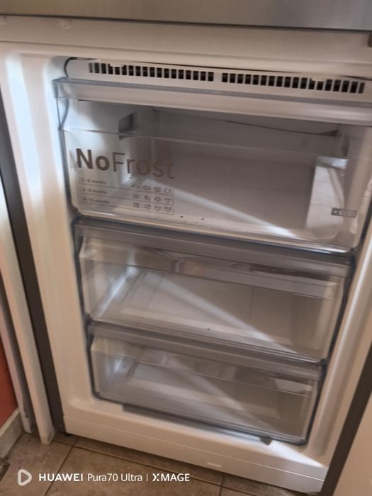 Продавам Хладилник с фризер Bosch No Frost Инокс