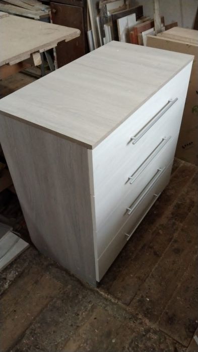 Новые Комоды. Цена указана.