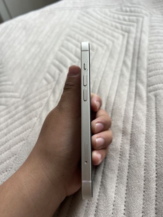 Продаю Iphone 14 без ремонта состояние идеал