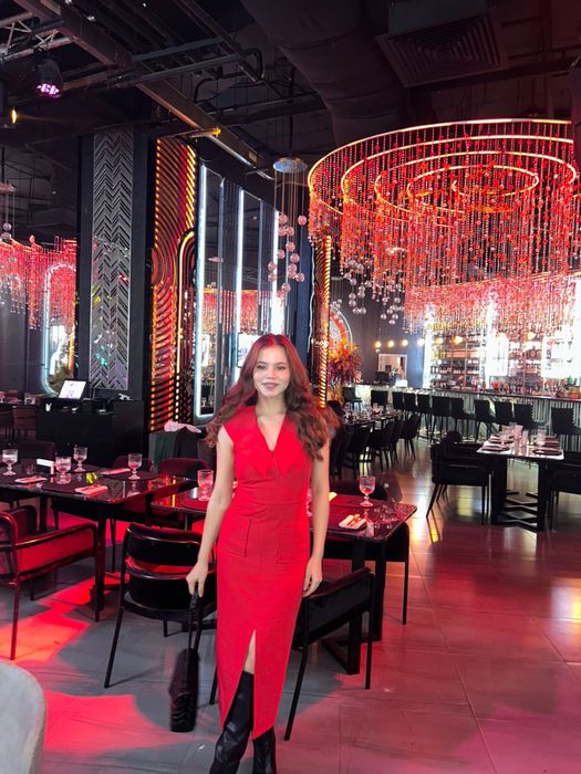 Вечерние платья красный