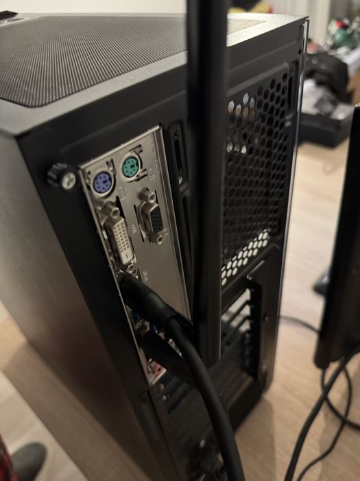 OFERTA! Setup PC Gaming Ryzen 5 | 16GB RAM | Monitor + Mouse + Antena