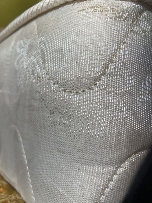 Легло с матрак,чекмеджета и отделна ракла