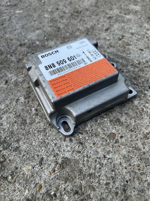 Calculator Airbag Audi TT 8N 1998-2006 | Cod 8N8909601 | BOSCH 0285001279 | Senzor SRS Modul Airbaguri Plansa Bord TTS RS