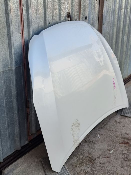 Капот на  Subaru Outback BR.