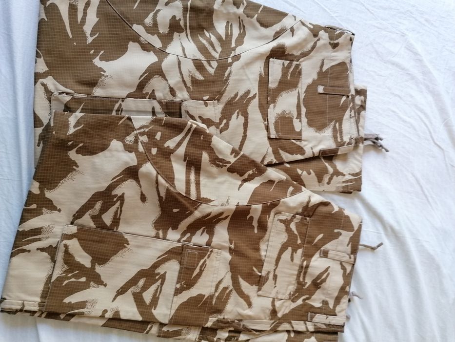 Pantaloni și tricou