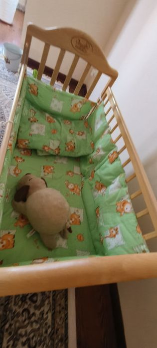 Продам детскую кроватку