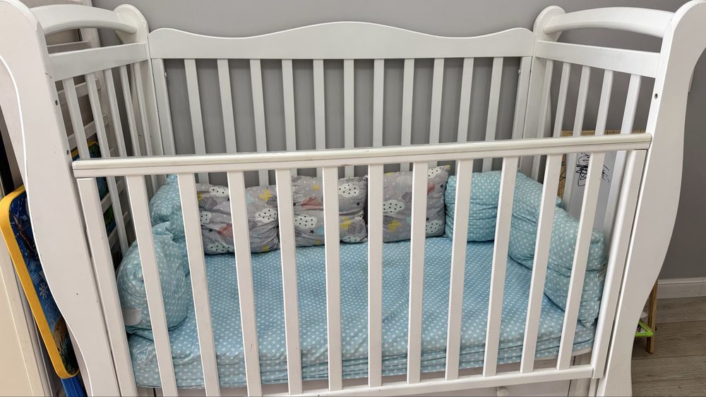 Детская кроватка