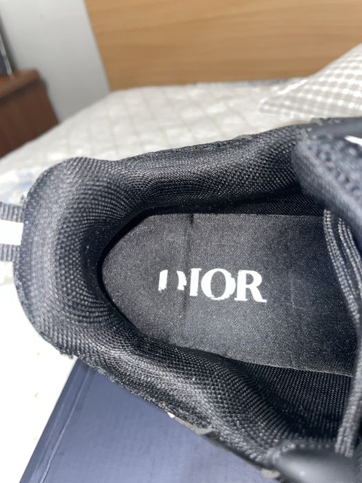 Продам christian dior b22