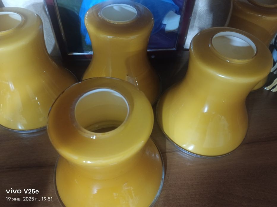 Продам плафоны на люстру