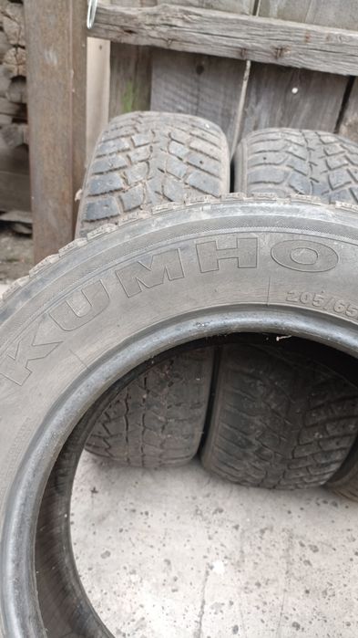 Продам резину KUMHO 205/65 /15