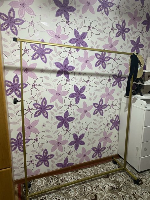 Напольная вешалка