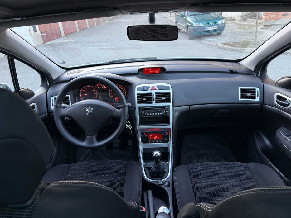 Peugeot 307 SW 1.6I ГАЗ 7места