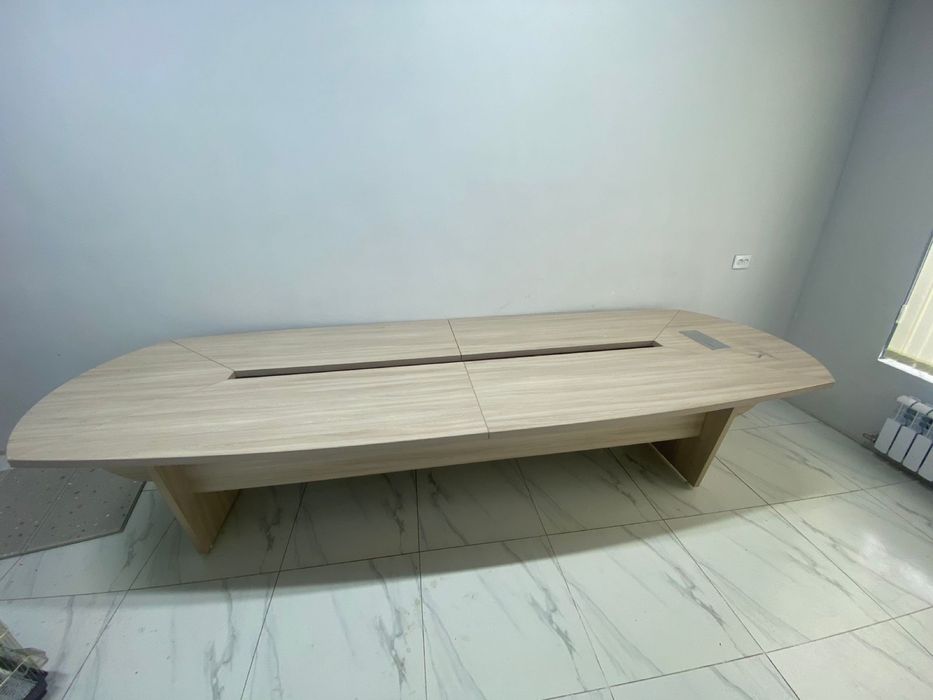 Офоисной стол для совещания керемет