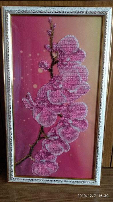 продам картины-вышивки бисером